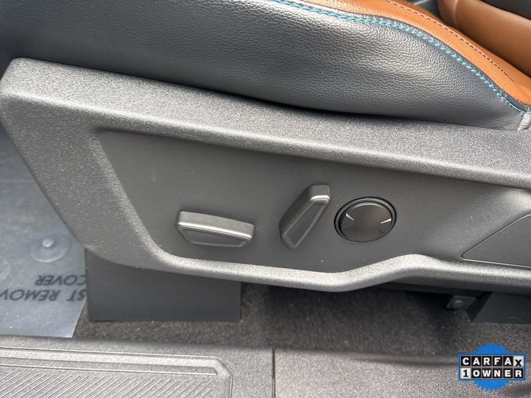 2024 Ford Bronco Outer Banks - Image 18