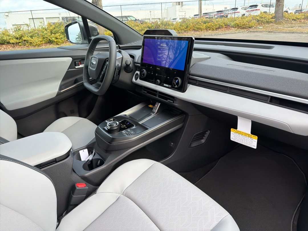 2026 Subaru Solterra Premium - Image 29