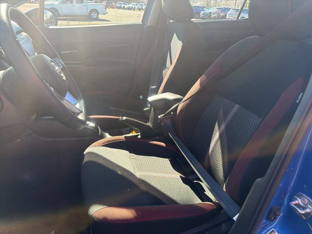 2024 Nissan Versa 1.6 SR - Image 13