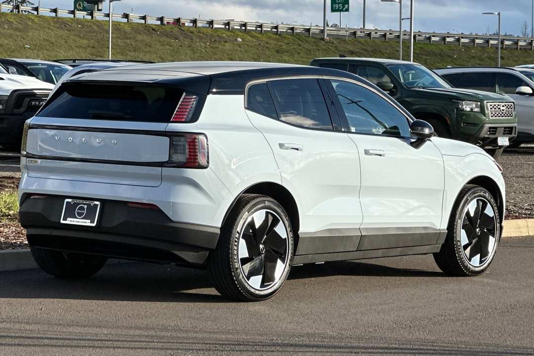 2026 Volvo Ex30 Twin Motor Performance Plus - Image 3
