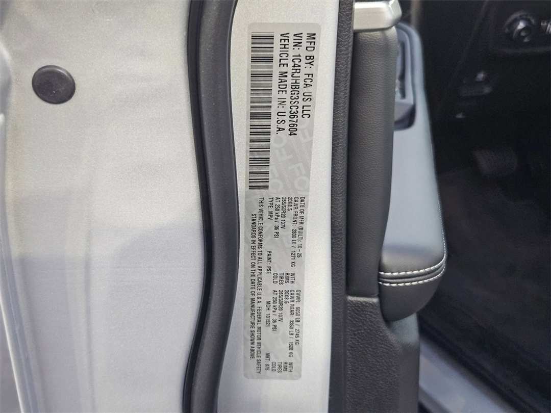 2025 Jeep Grand Cherokee Limited - Image 41