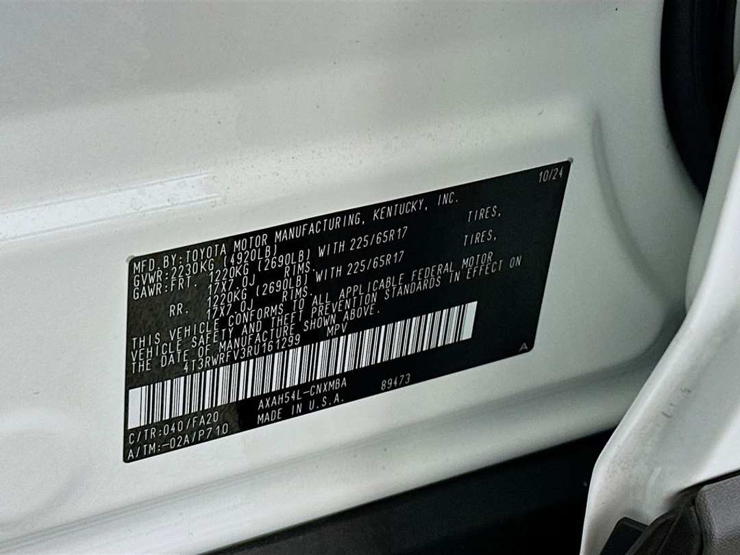 2024 Toyota Rav4 XLE - Image 32