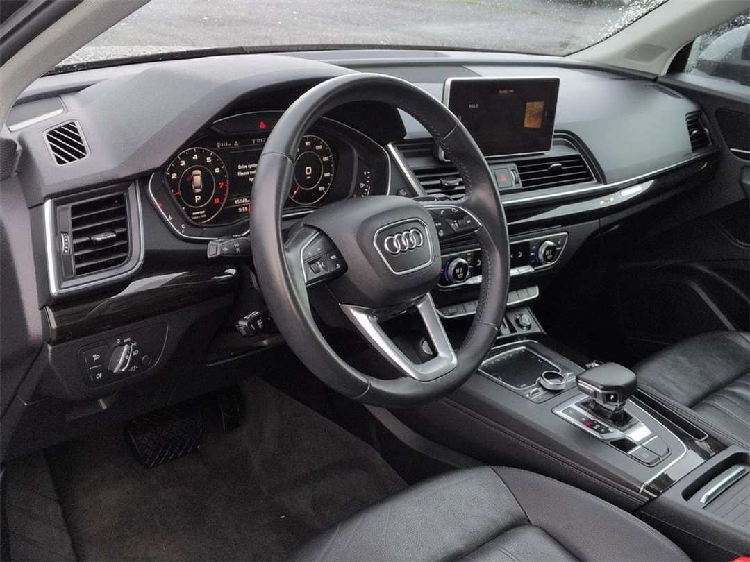 2020 Audi Q5 45 Premium Plus - Image 12
