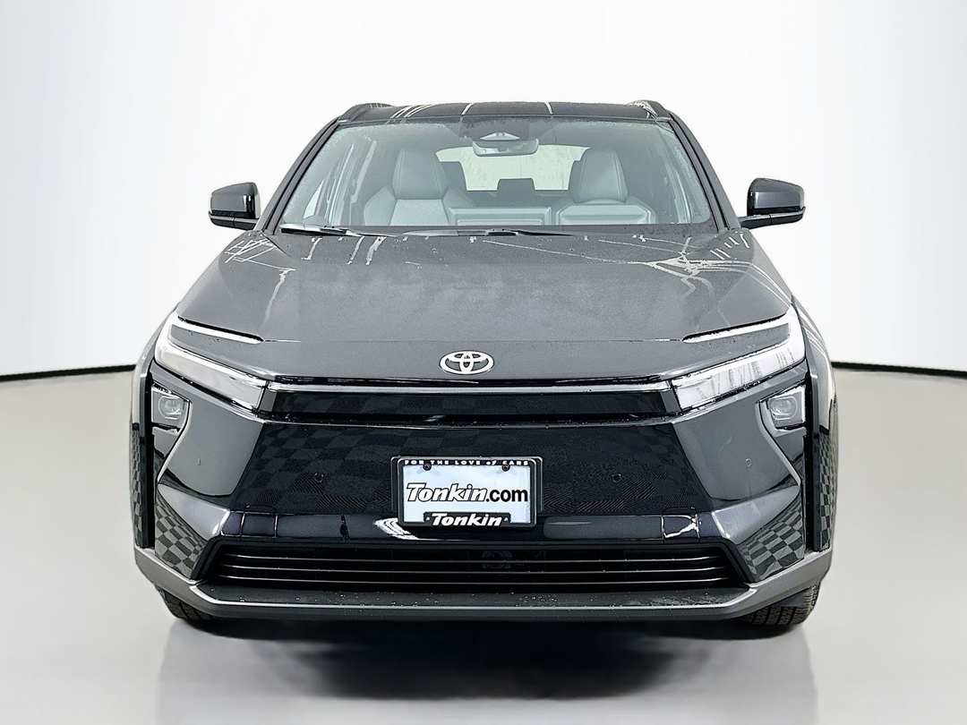 2026 Toyota Bz XLE Plus - Image 2