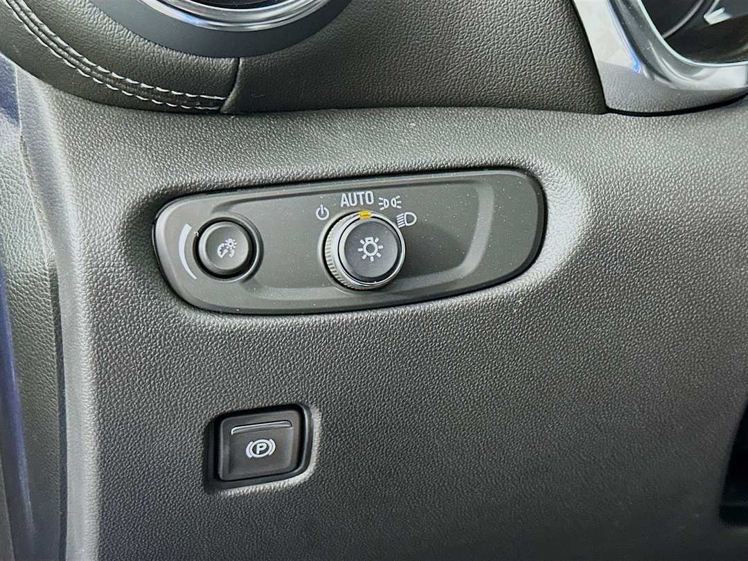 2025 Chevrolet Blazer LT - Image 11