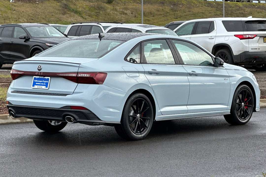 2026 Volkswagen Jetta Gli 2.0T Autobahn - Image 3