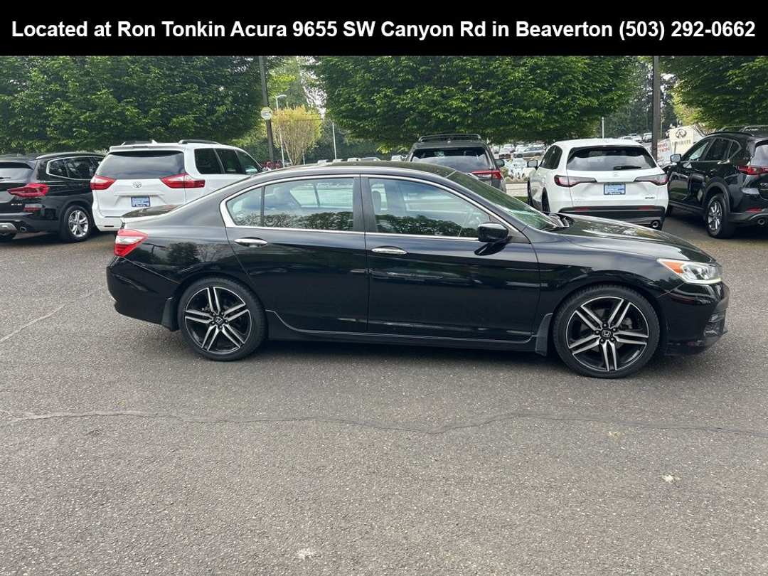 2017 Honda Accord Sport - Image 3