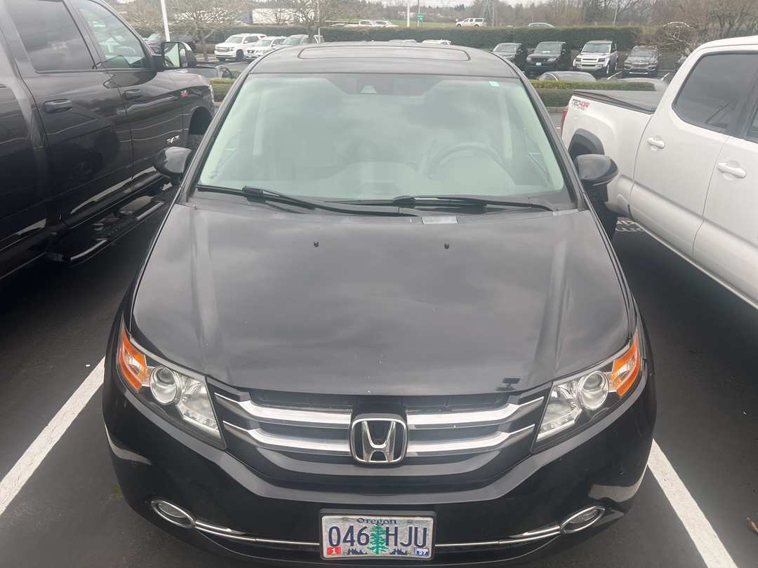 2015 Honda Odyssey - Image 2