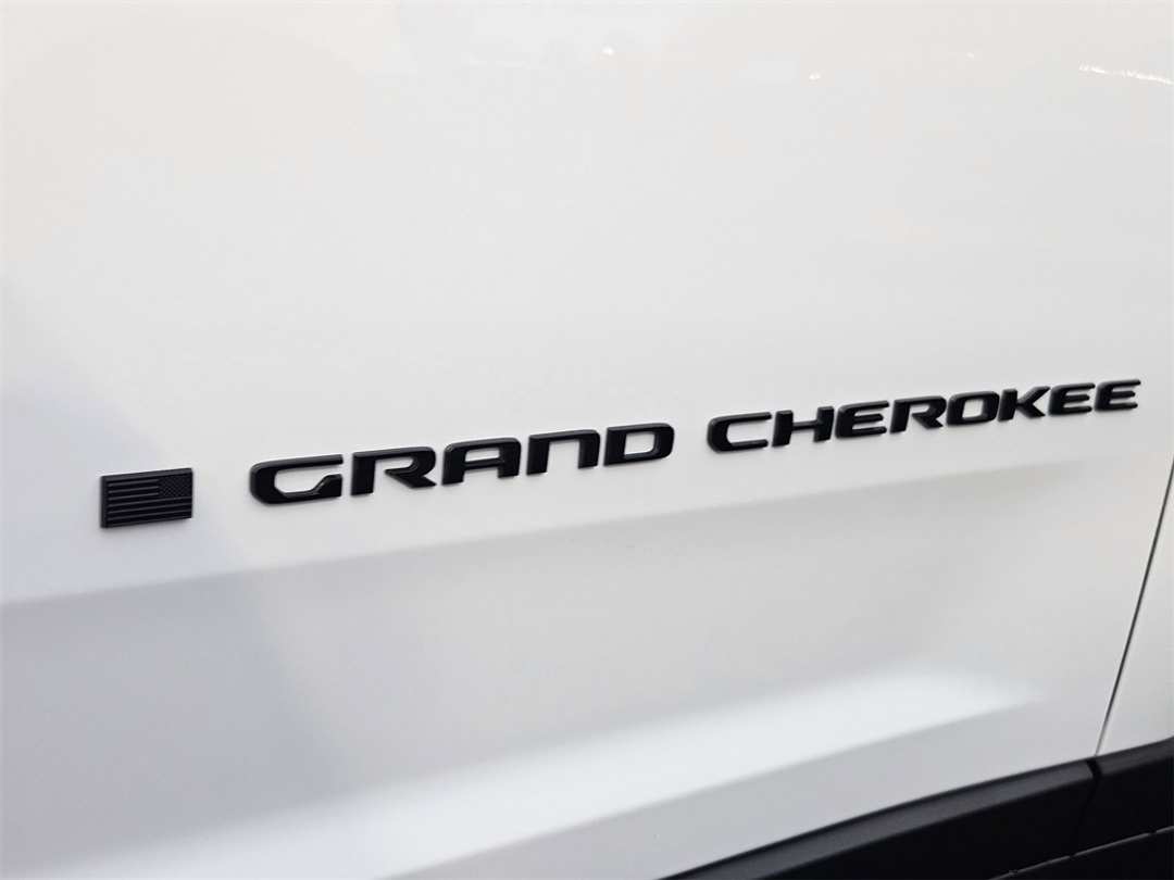 2025 Jeep Grand Cherokee Altitude X - Image 32