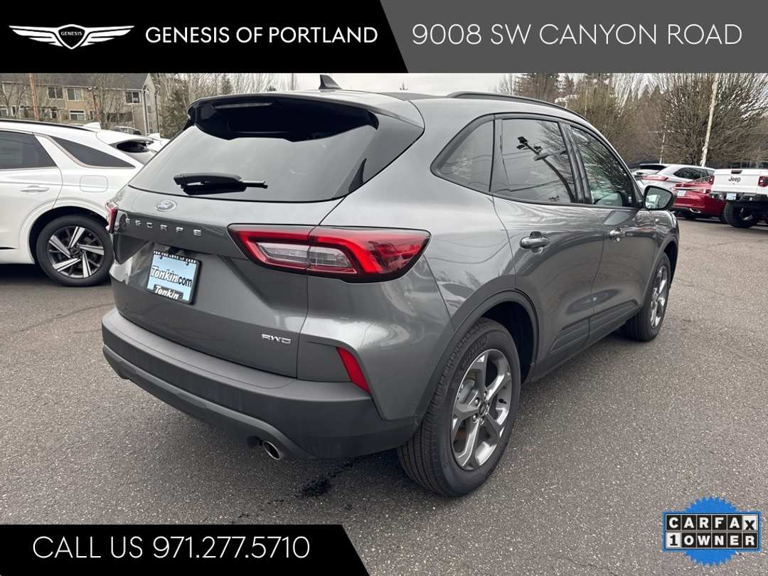 2025 Ford Escape STLine - Image 7