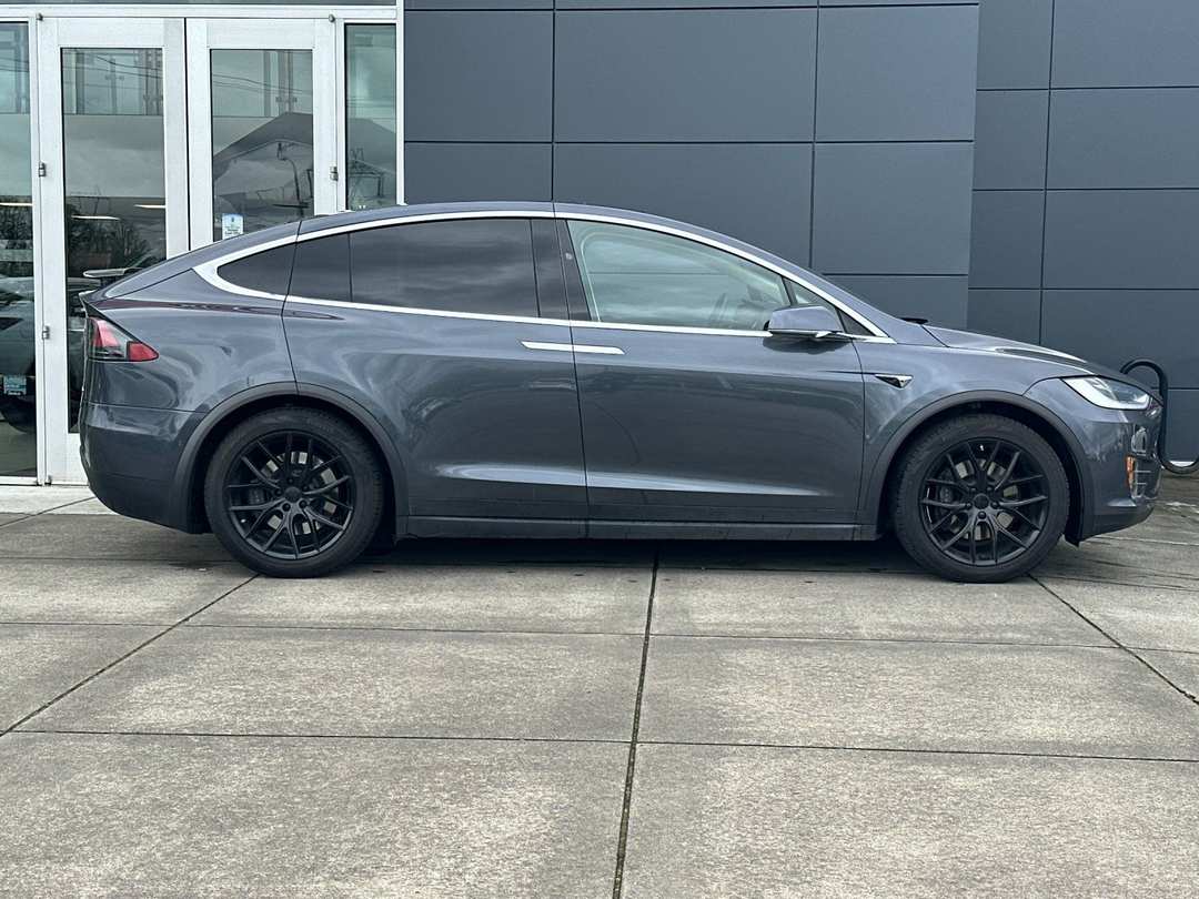 2019 Tesla Model X 100D - Image 2