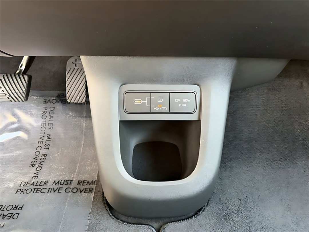 2026 Hyundai Ioniq 5 SEL - Image 23