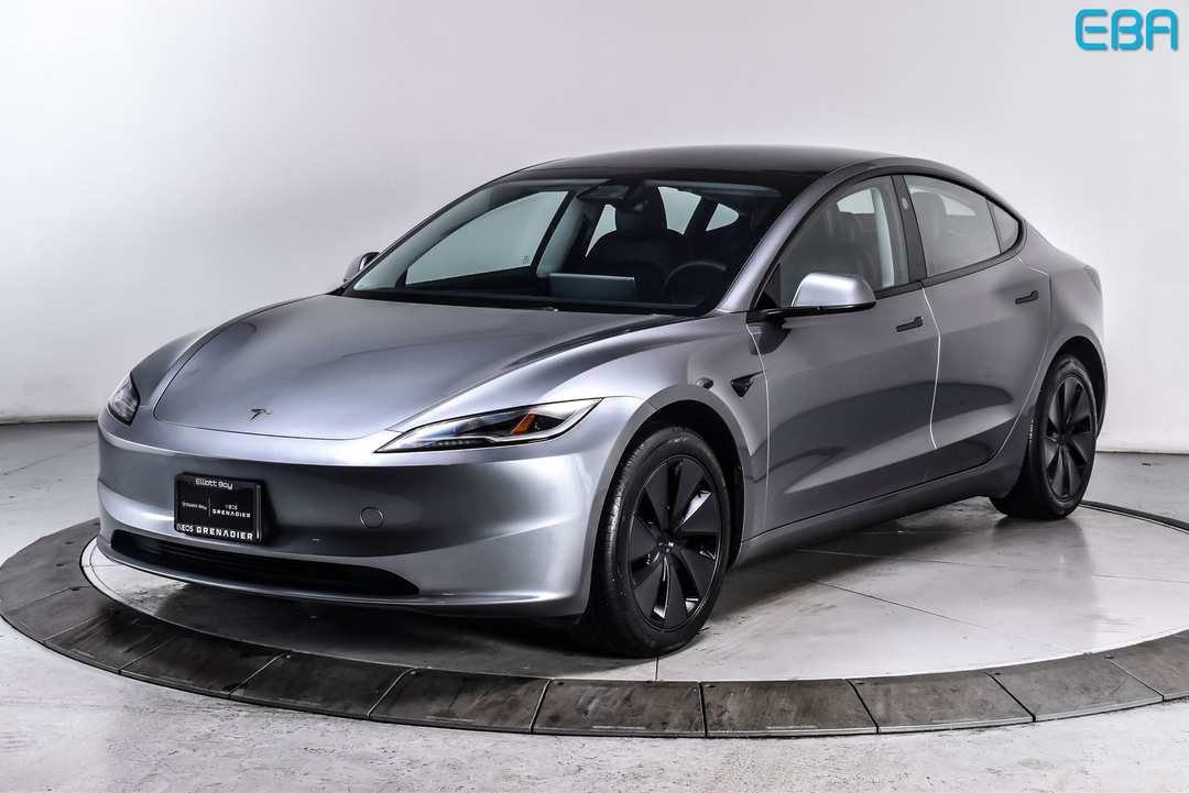 2025 Tesla Model 3 Long Range - Image 2