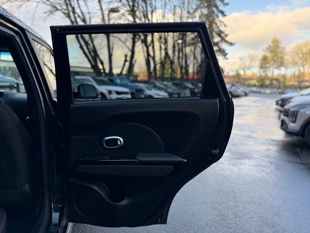 2016 Kia Soul Plus - Image 18