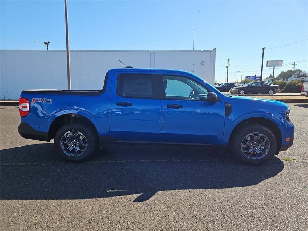 2025 Ford Maverick XLT - Image 6