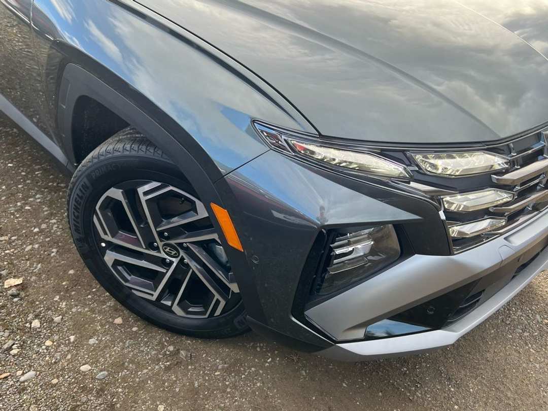 2026 Hyundai Tucson Limited - Image 2