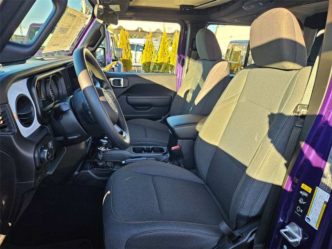 2026 Jeep Gladiator Sport - Image 14