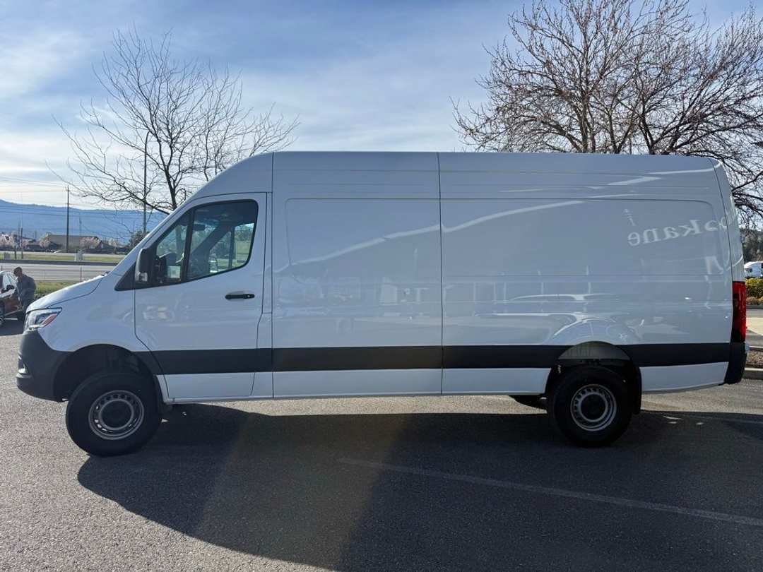2026 Mercedes-Benz Sprinter 2500 Cargo 170 WB - Image 3