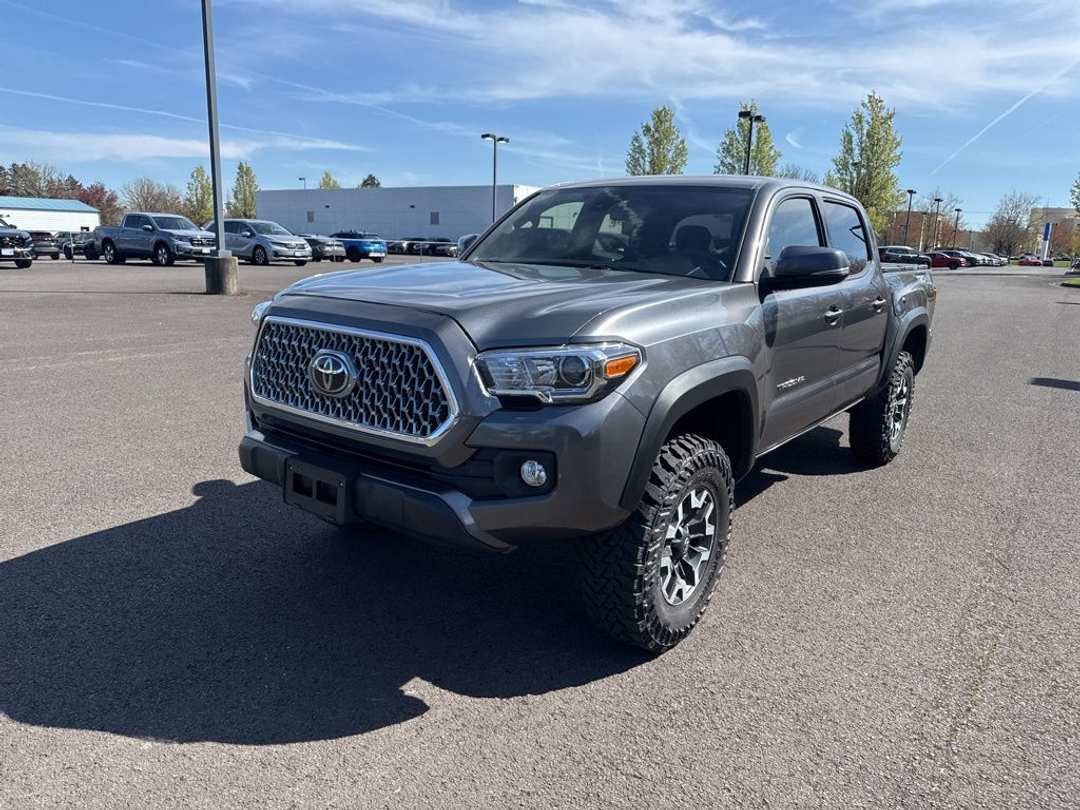 2018 Toyota Tacoma TRD OffRoad - Image 3