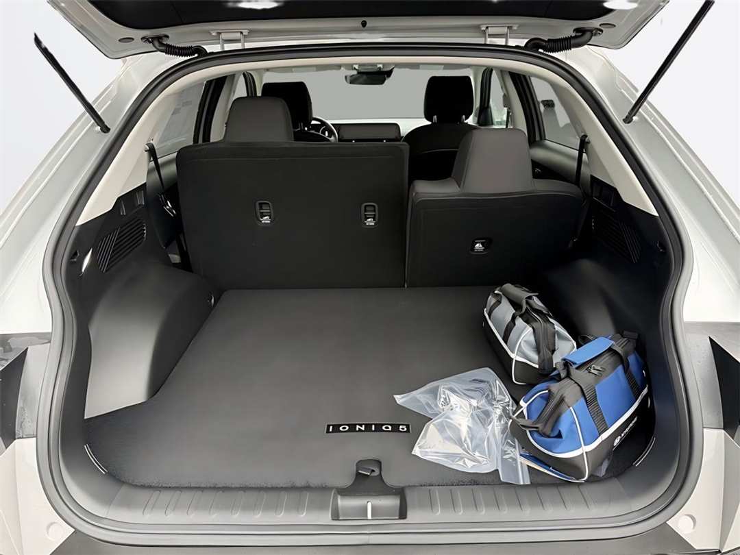 2026 Hyundai Ioniq 5 SE - Image 10
