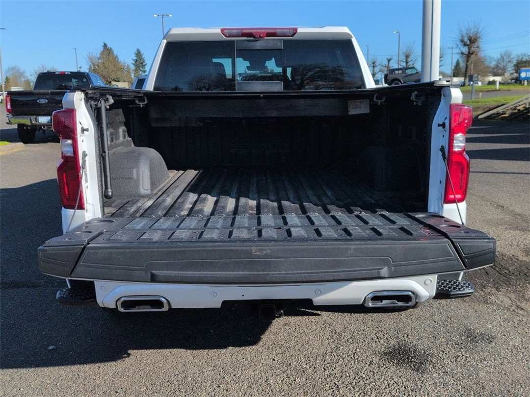 2024 Chevrolet Silverado 1500 High Country - Image 27