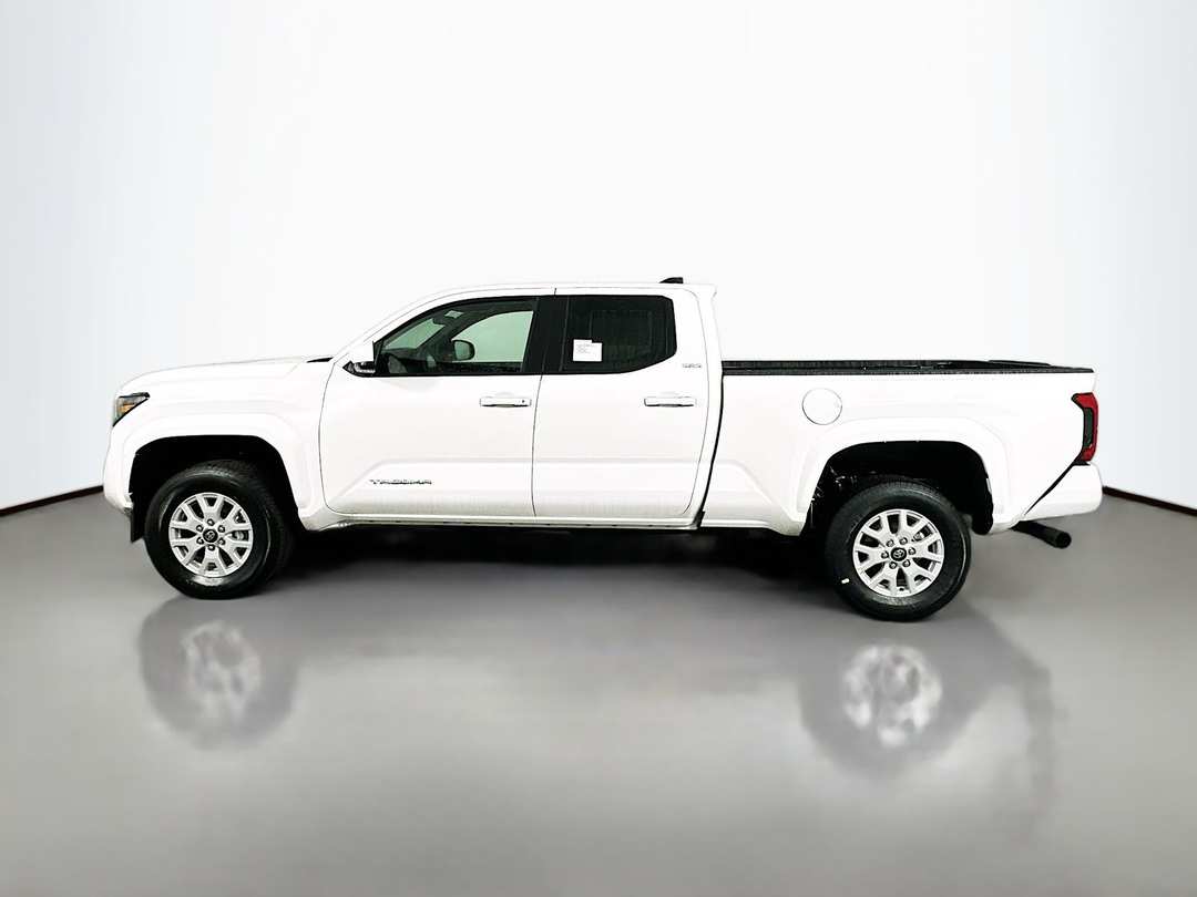 2026 Toyota Tacoma SR5 - Image 4