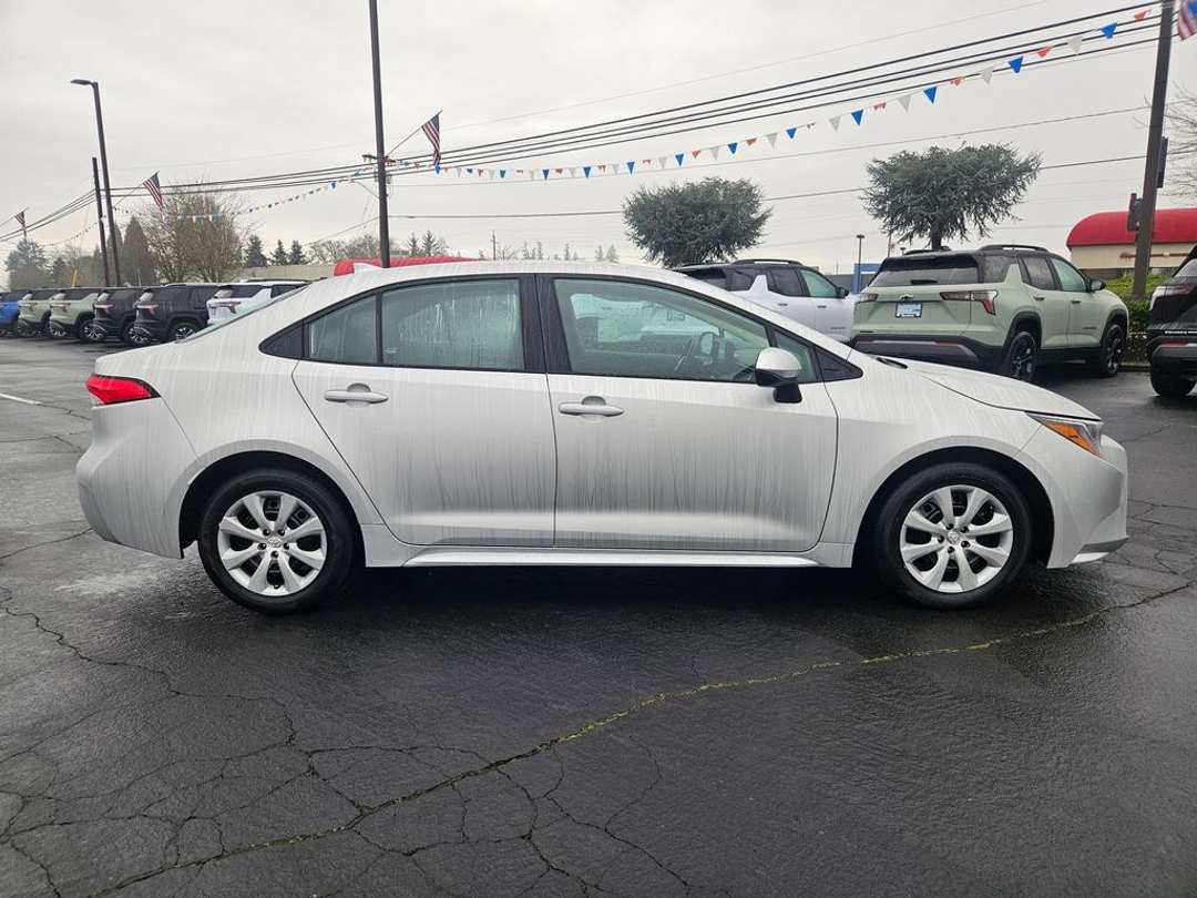 2025 Toyota Corolla LE - Image 7