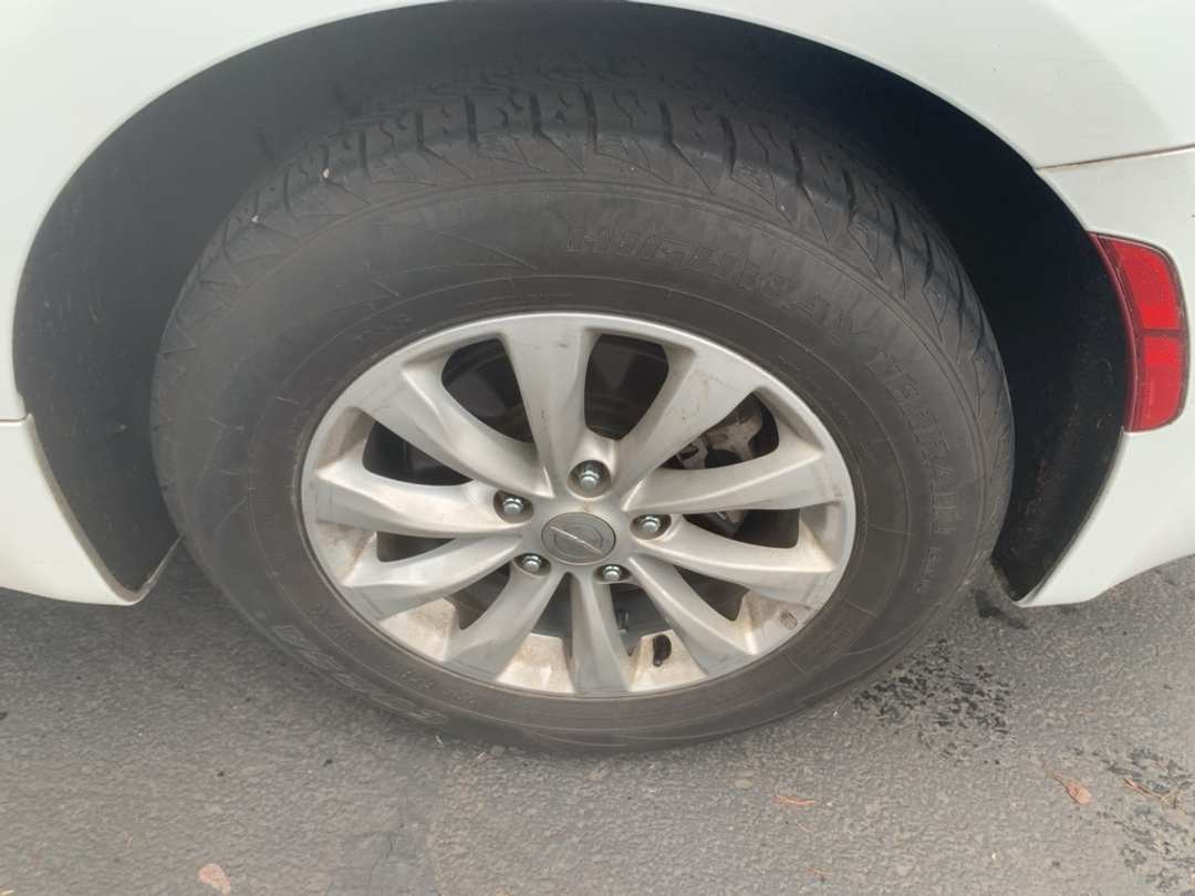 2018 Chrysler Pacifica Touring L - Image 7