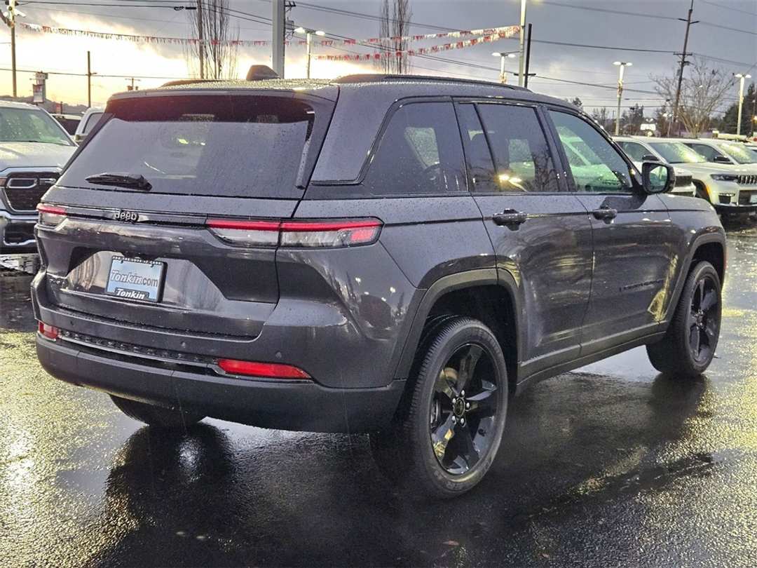 2025 Jeep Grand Cherokee Altitude X - Image 6