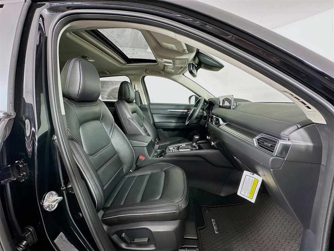 2025 MAZDA CX-5 2.5 S Preferred Package - Image 29