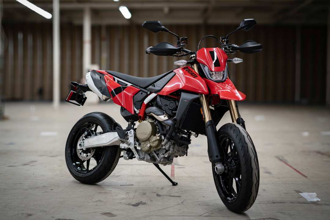 2024 Ducati Hypermotard 698 Mono - Image 9