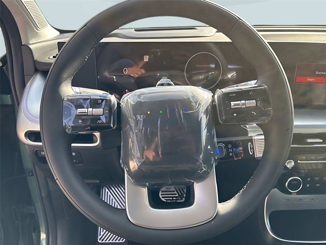 2026 Hyundai Ioniq 9 Performance Calligraphy - Image 21