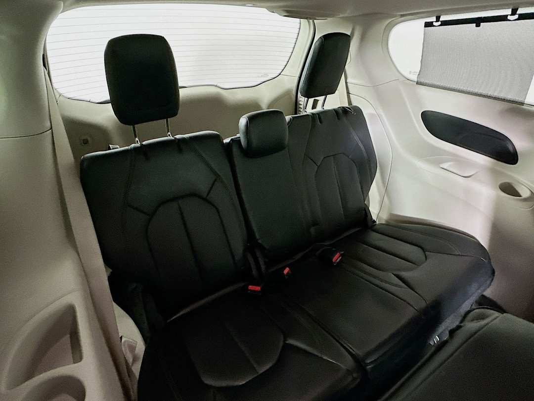 2019 Chrysler Pacifica Touring L - Image 26