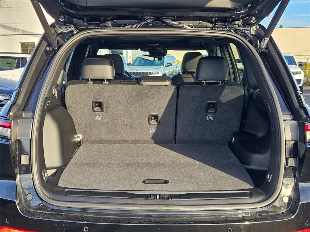 2025 Jeep Grand Cherokee Limited - Image 31