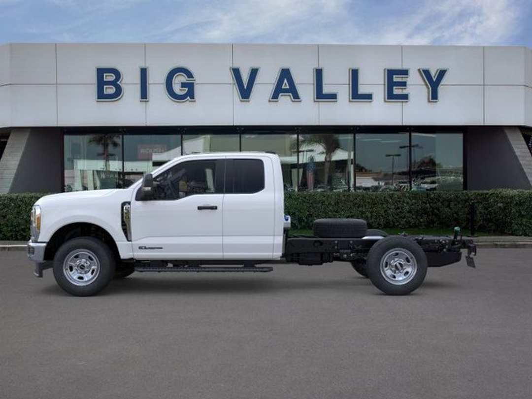 2026 Ford F-350Sd XL - Image 3