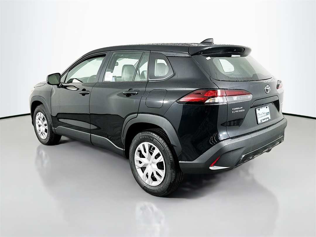 2026 Toyota Corolla Cross L - Image 5