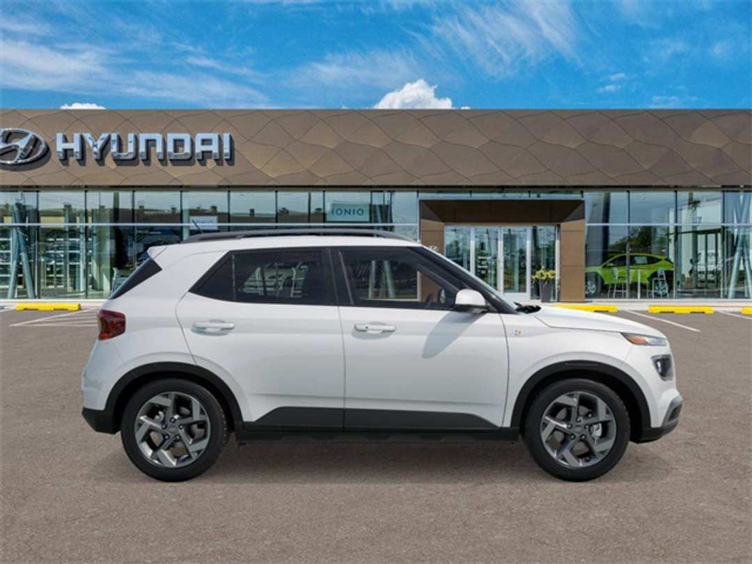 2026 Hyundai Venue SEL - Image 7