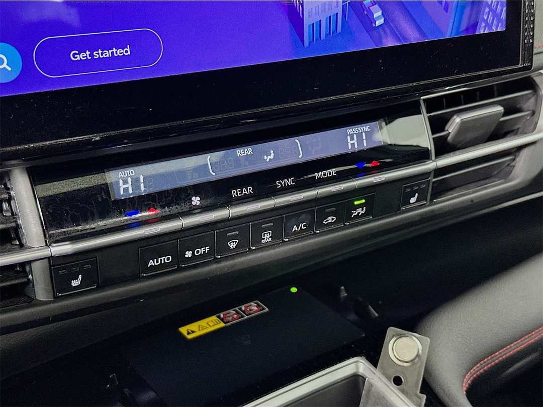 2025 Toyota Sienna XSE - Image 16