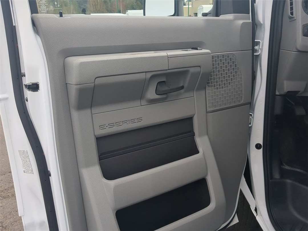 2024 Ford E-350sd Base - Image 9