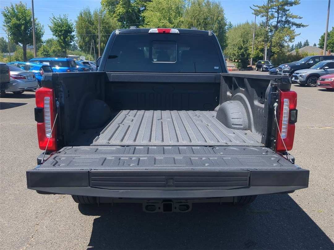 2025 Ford F-350Sd XLT - Image 25
