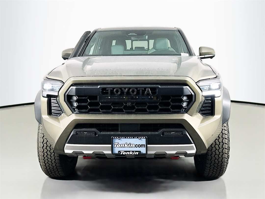 2026 Toyota Tacoma Trailhunter - Image 2