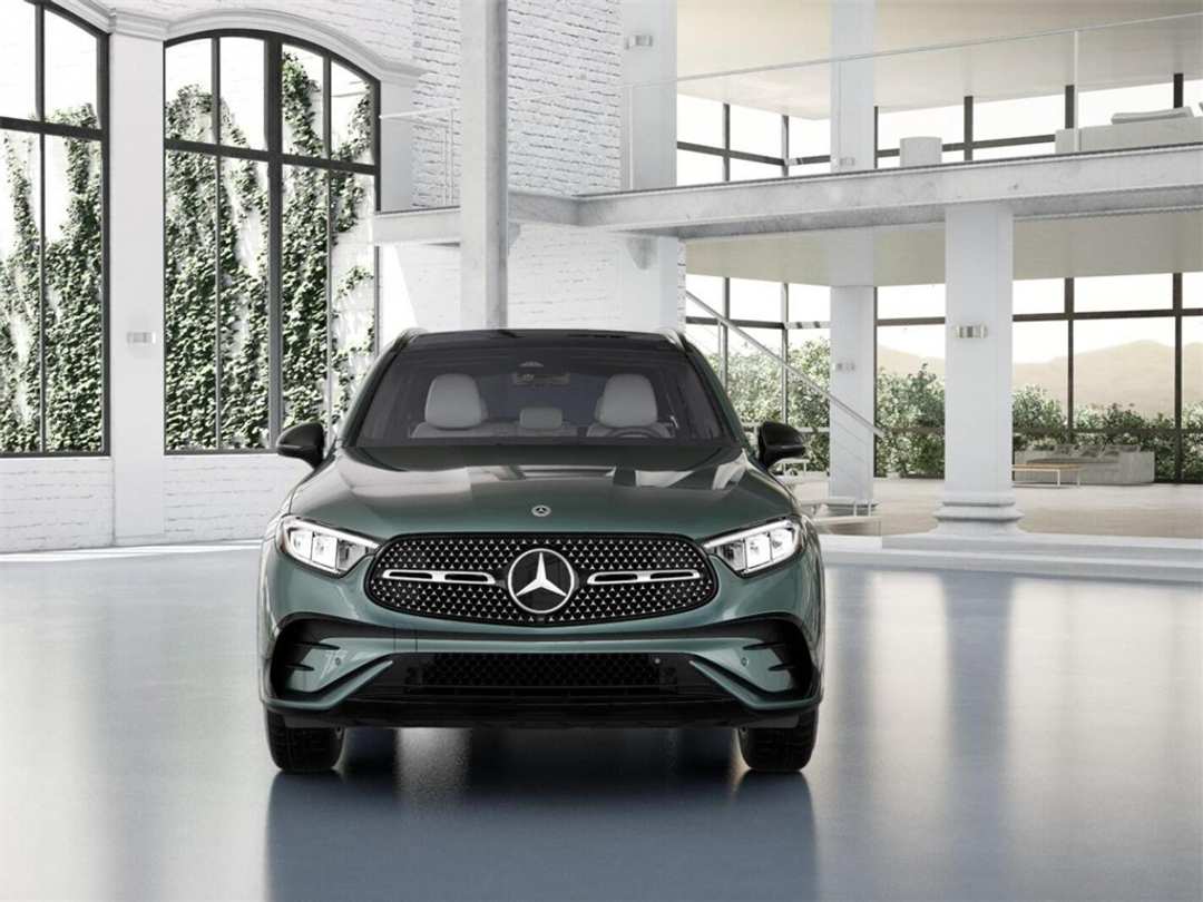 2026 Mercedes-Benz GLC GLC 300 - Image 7