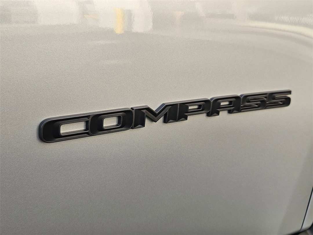 2026 Jeep Compass Latitude - Image 31