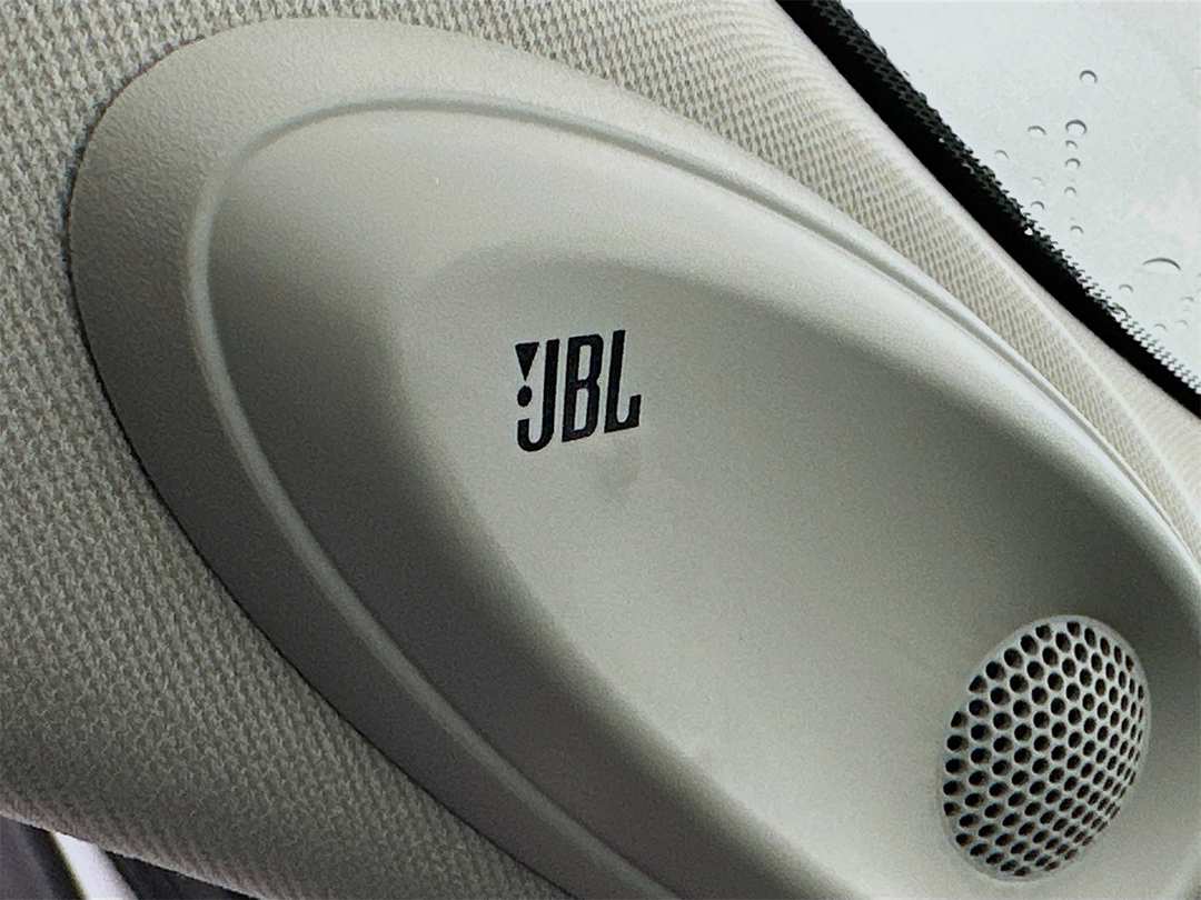 2026 Toyota Highlander Limited - Image 19