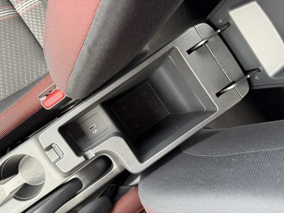 2025 Nissan Versa 1.6 SR - Image 26