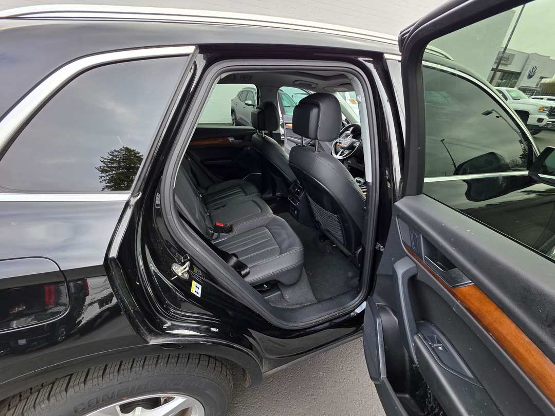 2023 Audi Q5 40 Premium - Image 14