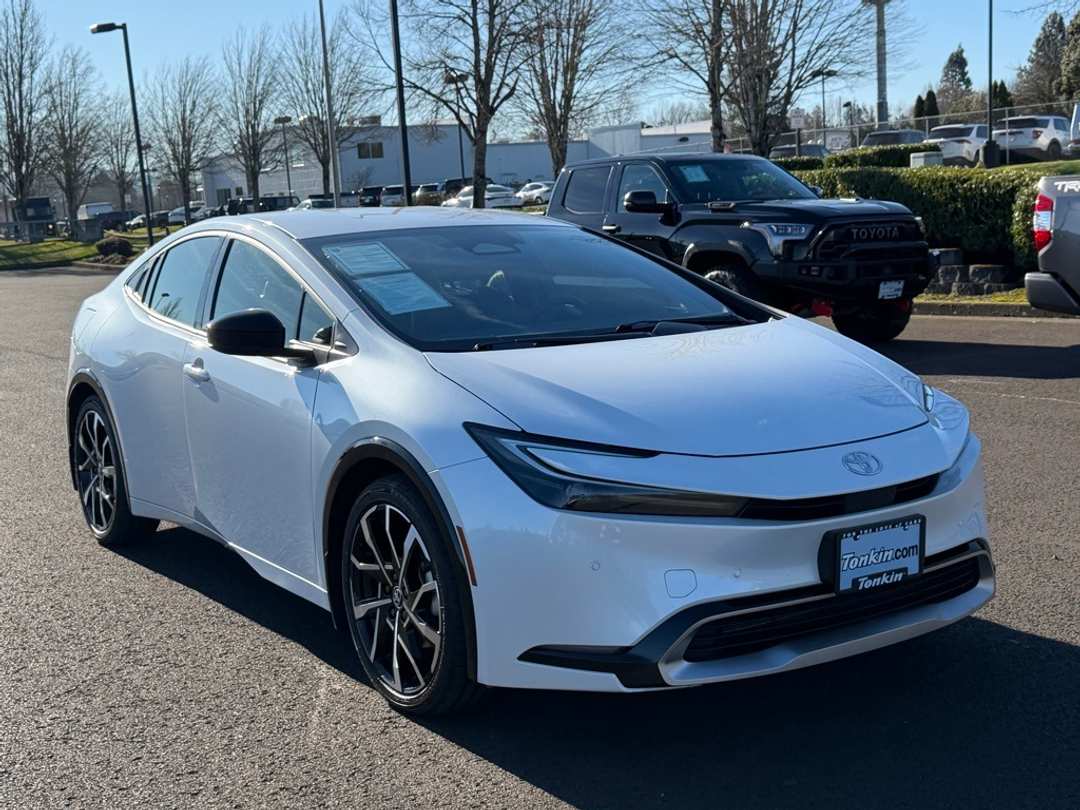 2024 Toyota Prius Prime XSE - Image 2