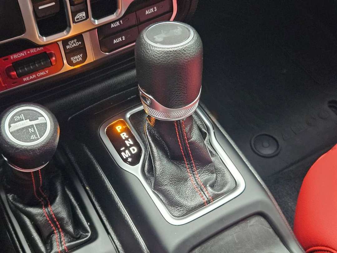 2023 Jeep Wrangler Rubicon - Image 18