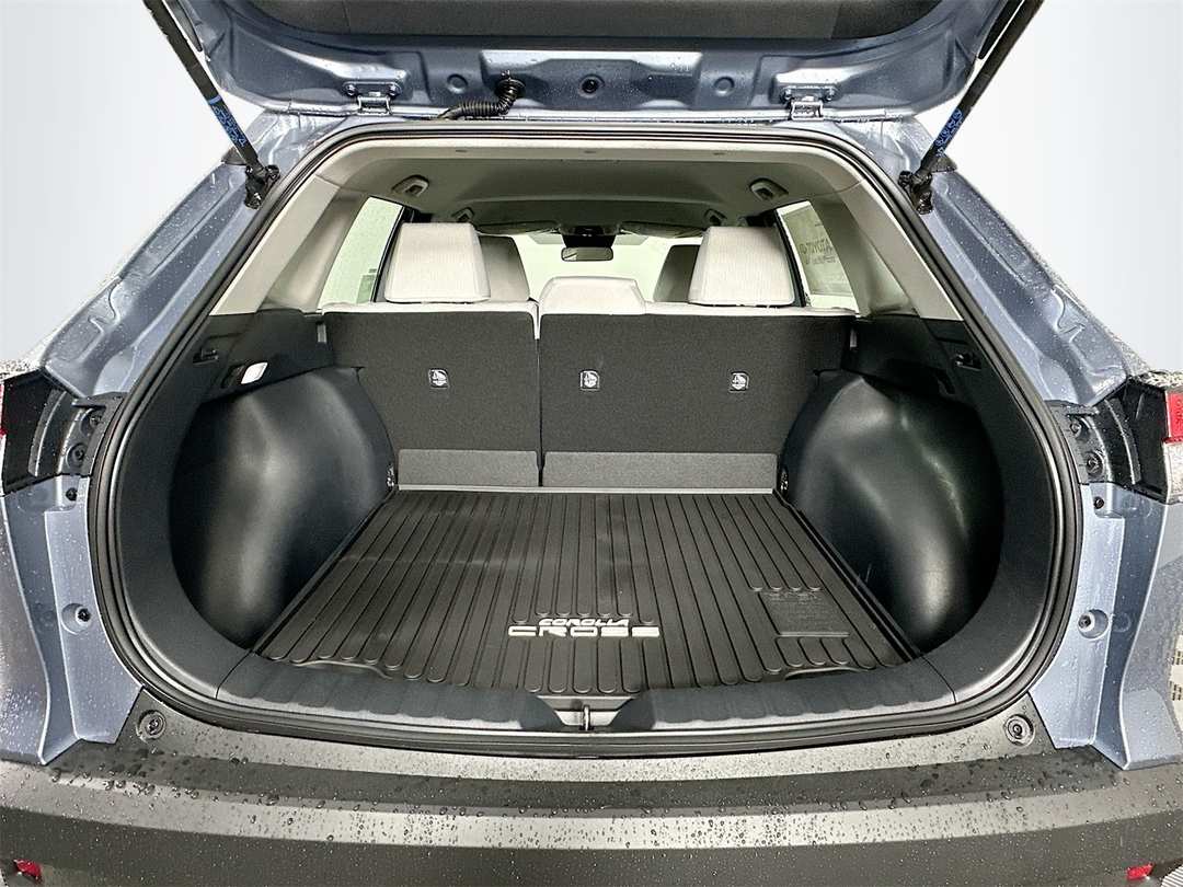 2026 Toyota Corolla Cross L - Image 25