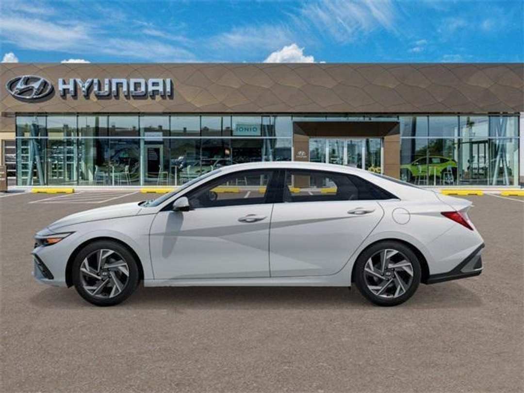2026 Hyundai Elantra Limited - Image 3